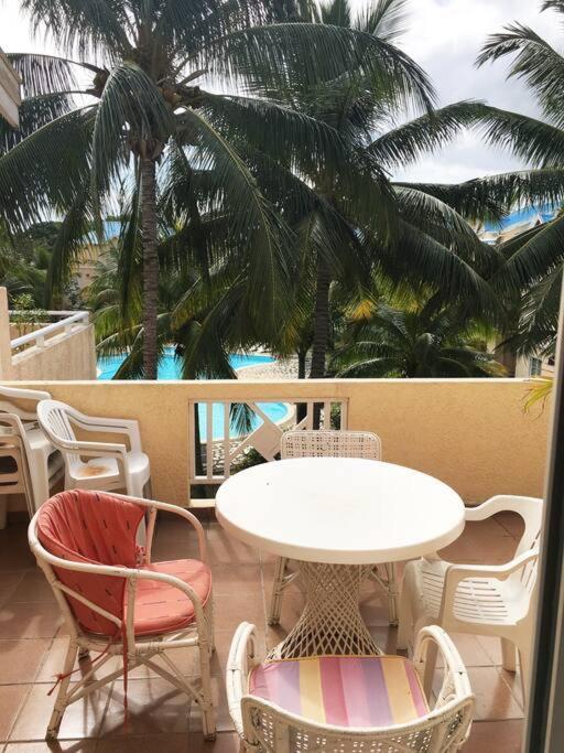 Terrasse Bord De & Piscine / Apartament